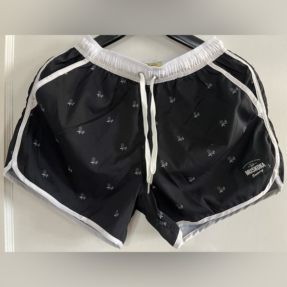 Muskoka Brewery Summer Shorts - Picture 1 of 3